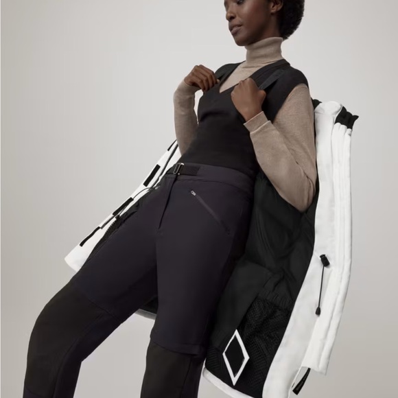 CANADA GOOSE LADIES CONSTABLE WHITE PARKA SIZE SMALL - Picture 4 of 16